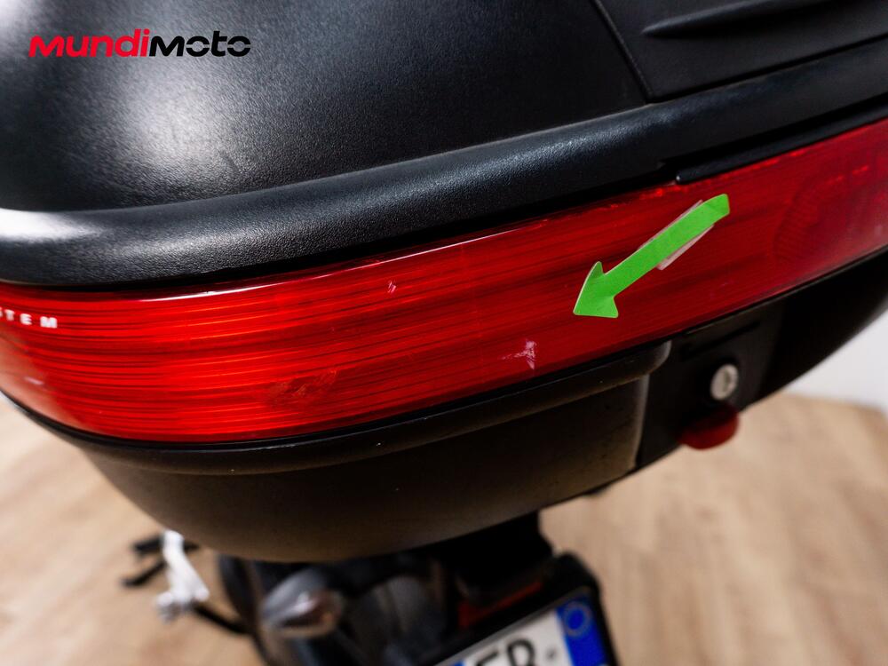 Honda VFR 800 (2002 - 05) (16)