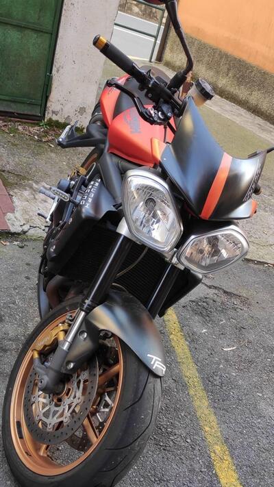 Triumph Street Triple R (2009 - 12) usata