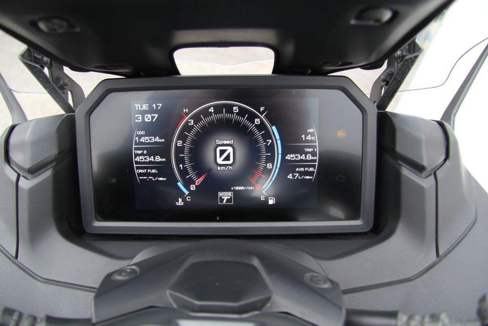 Yamaha T-Max 560 (2022 - 24) (5)