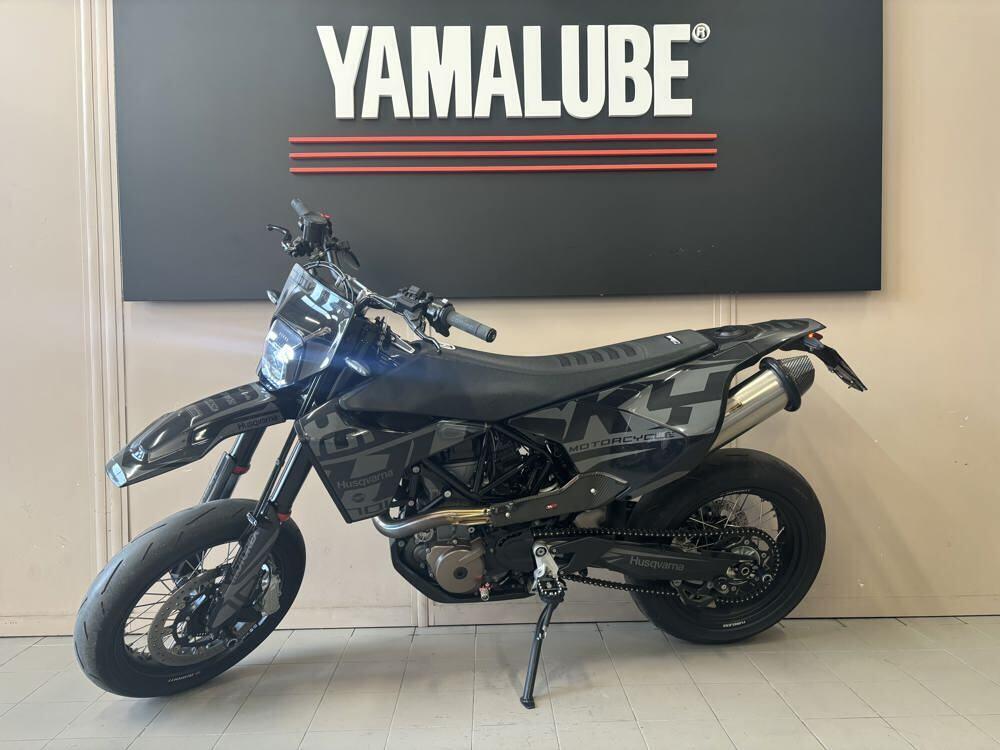 Husqvarna 701 Supermoto (2022) (8)