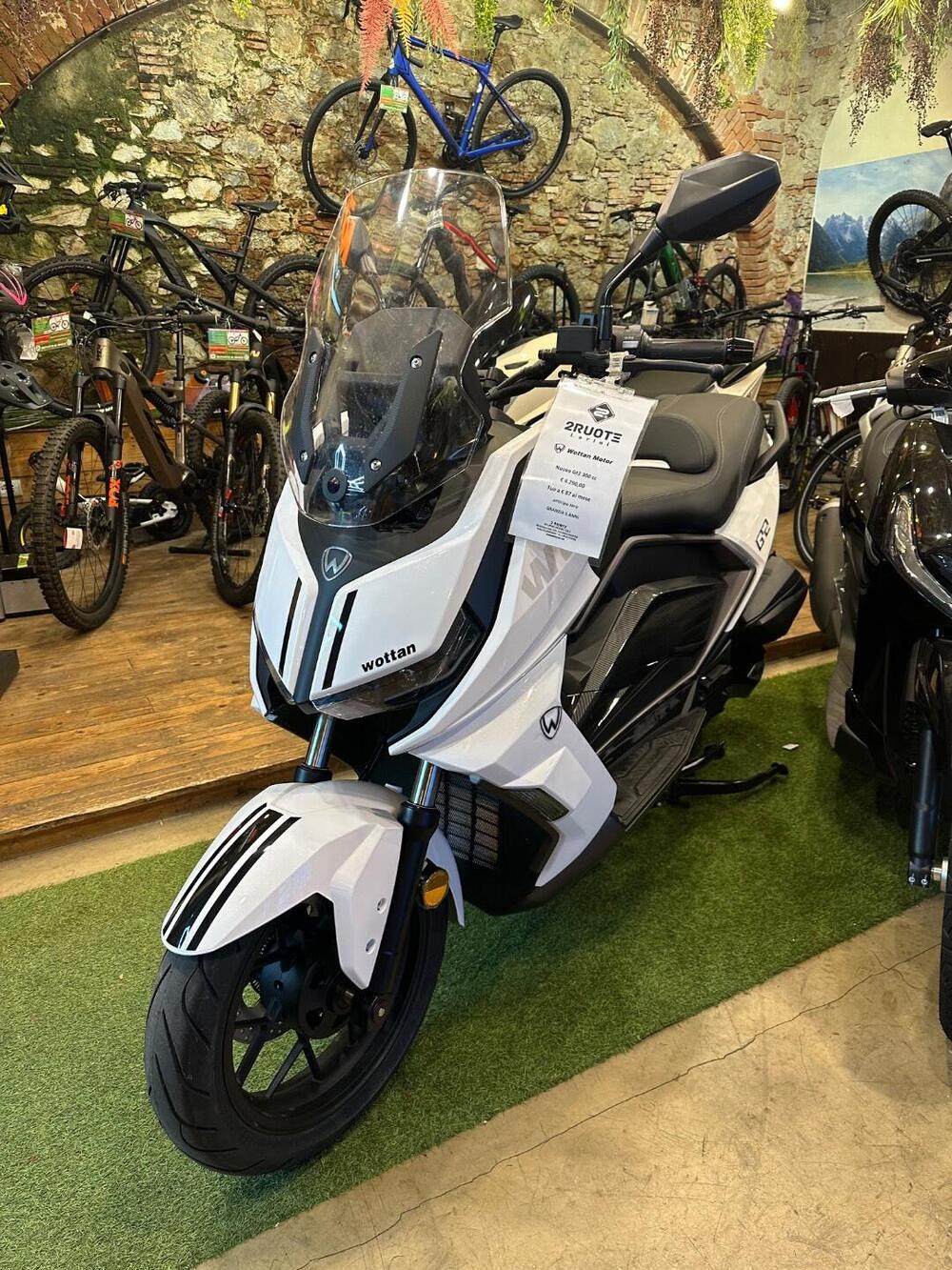 Wottan Motor GT2 300 (2025 - 26) (7)