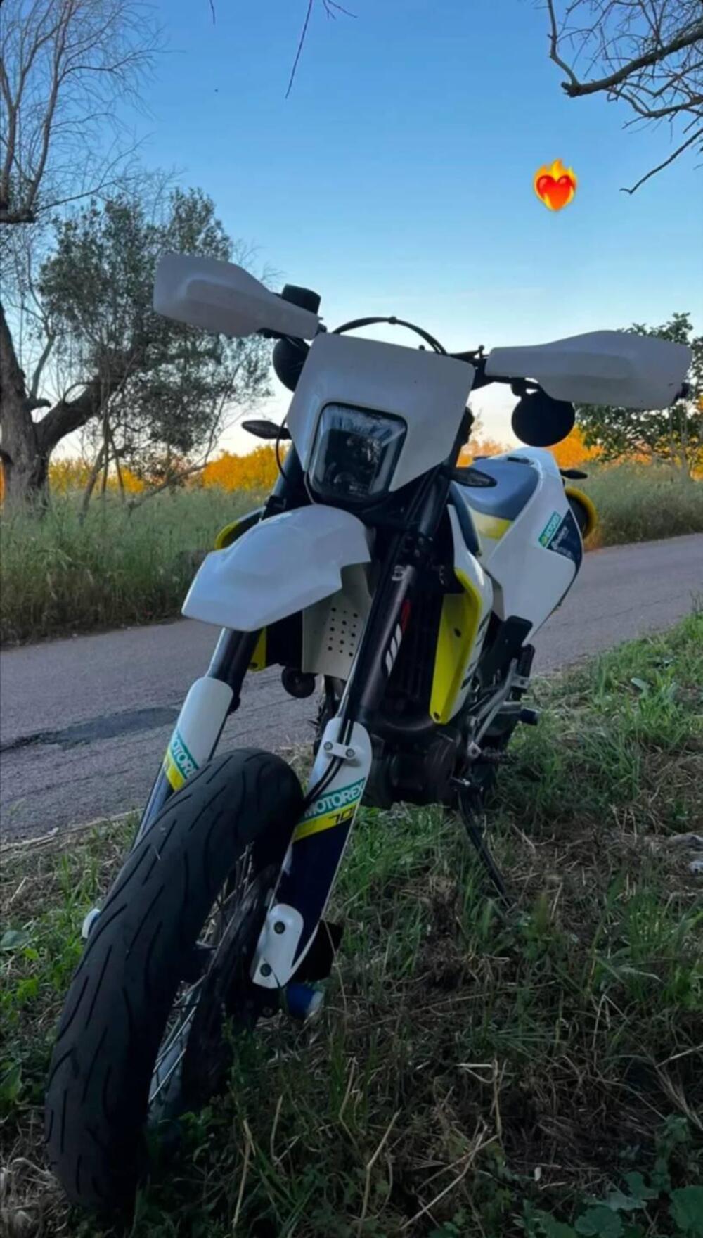 Husqvarna 701 Supermoto (2017 - 19)
