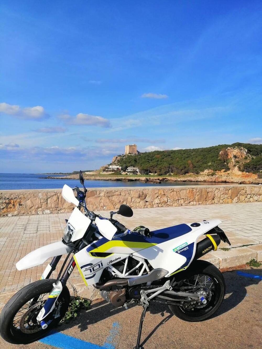 Husqvarna 701 Supermoto (2017 - 19) (6)