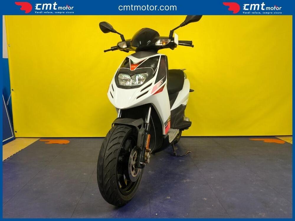 Aprilia SR 50 Motard (2012 - 17) (2)