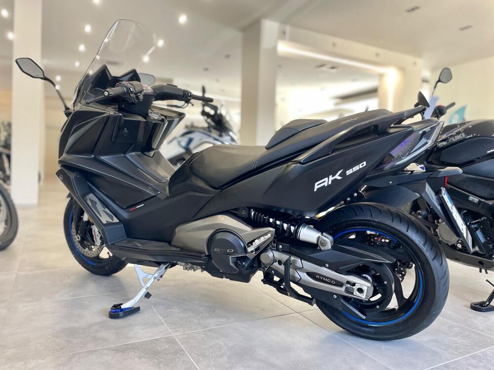 Kymco AK 550 ETS (2021 - 26) (2)
