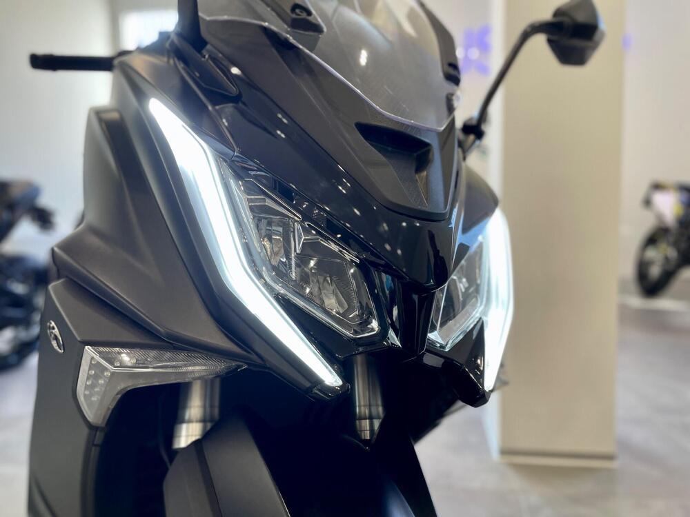 Kymco AK 550 ETS (2021 - 26) (4)