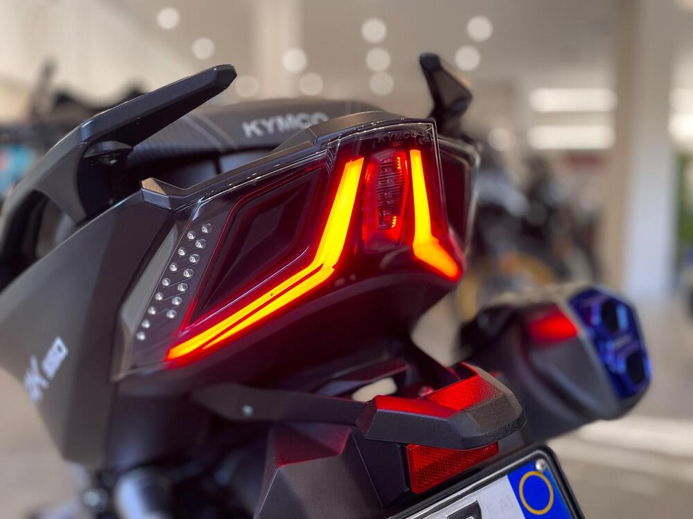 Kymco AK 550 ETS (2021 - 26) (5)