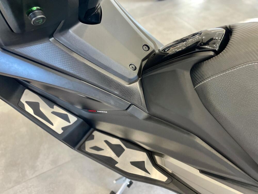 Kymco AK 550 ETS (2021 - 26) (10)