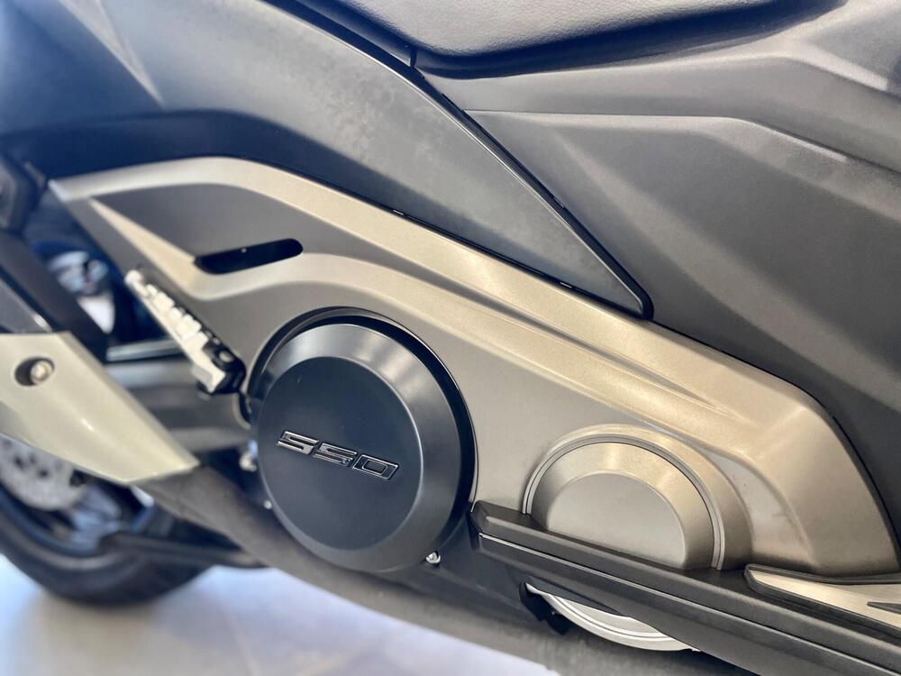 Kymco AK 550 ETS (2021 - 26) (14)