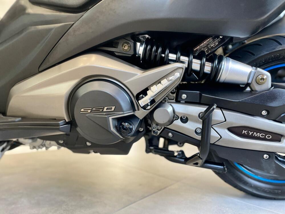 Kymco AK 550 ETS (2021 - 26) (15)