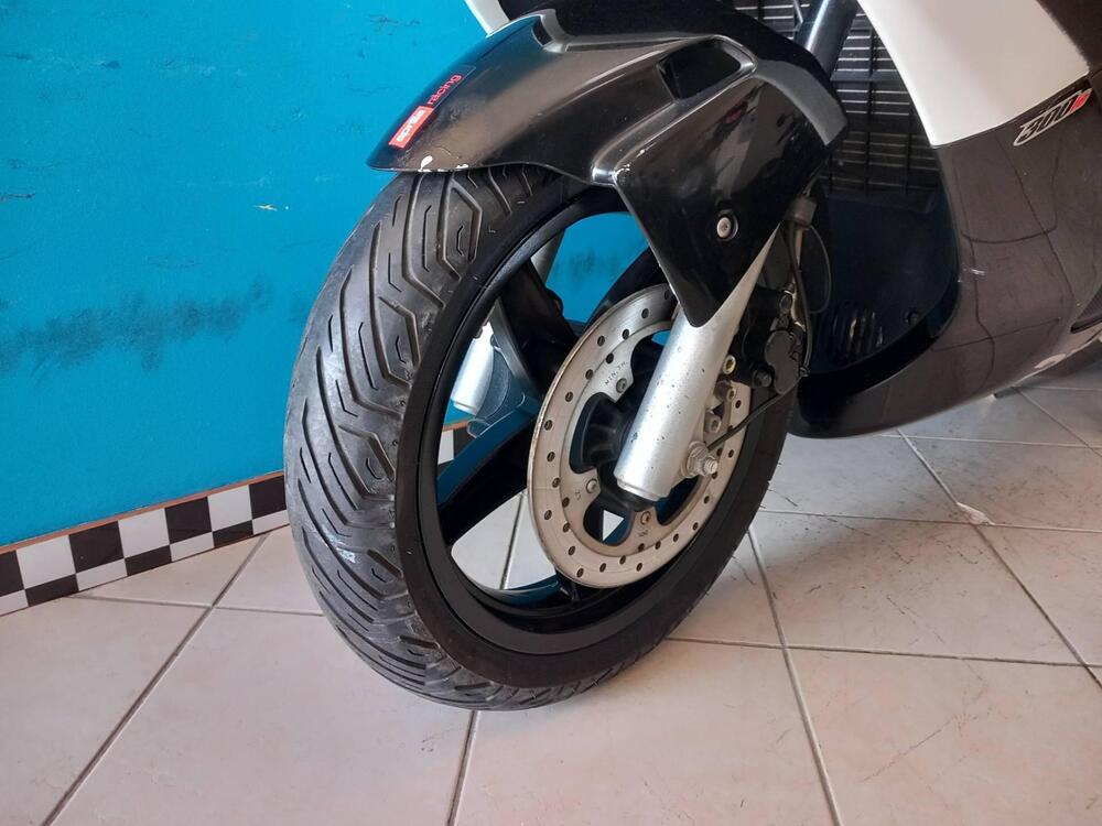 Aprilia SR Max 300 (2011 - 16) (7)