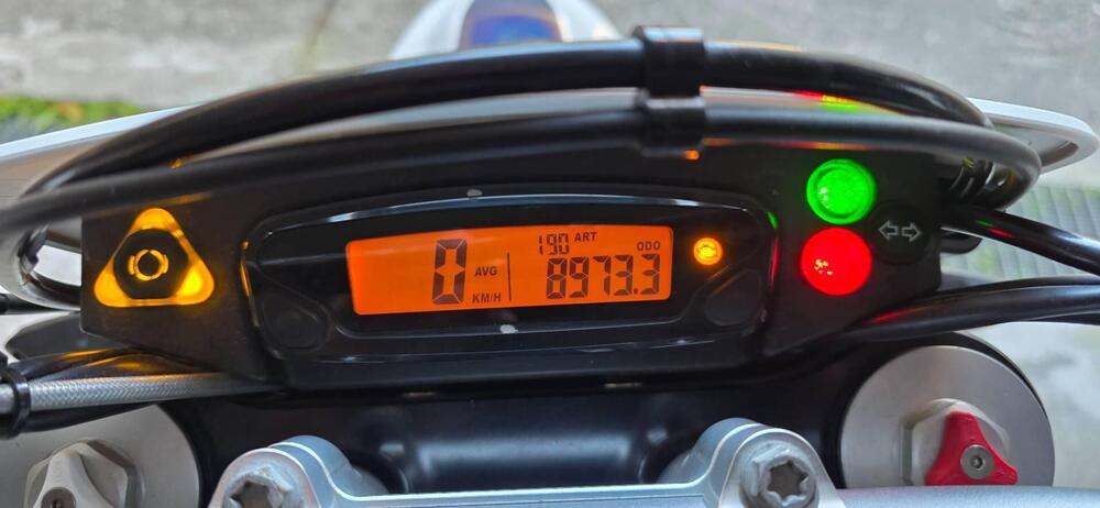 Husqvarna 701 Supermoto (2017 - 19) (6)