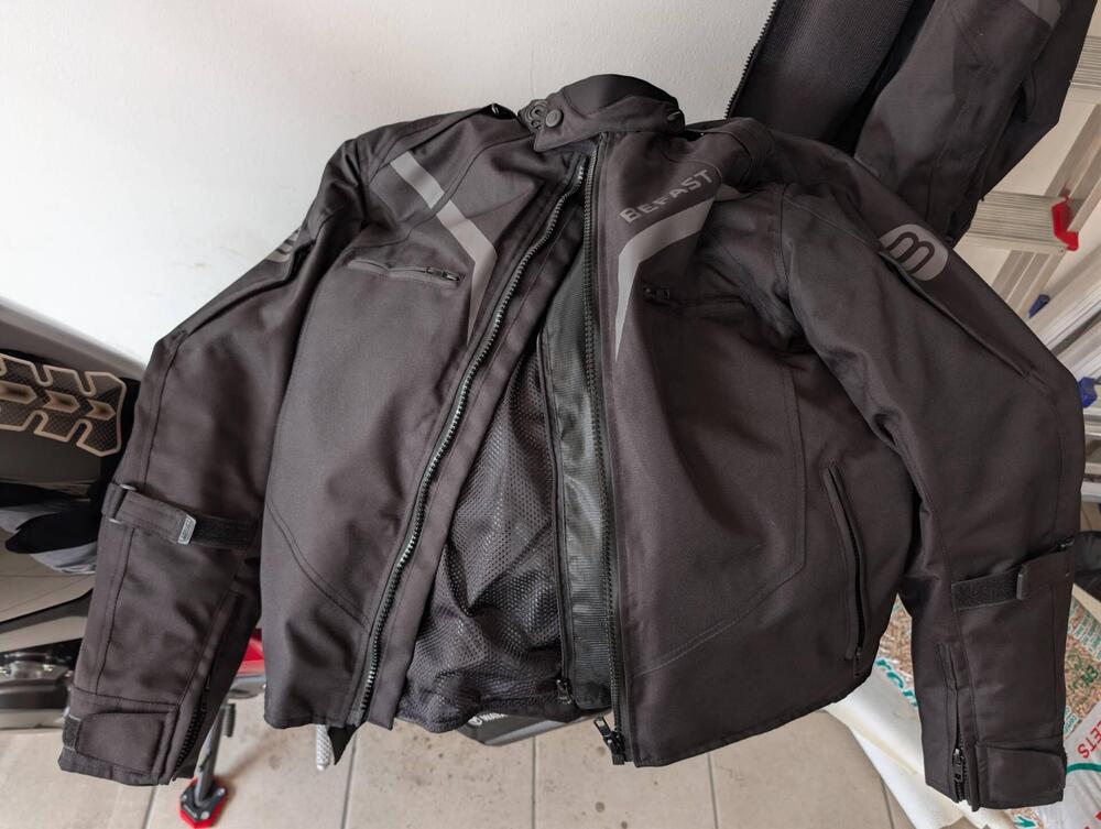 Honda CB 750 Hornet (2023 - 24) (13)