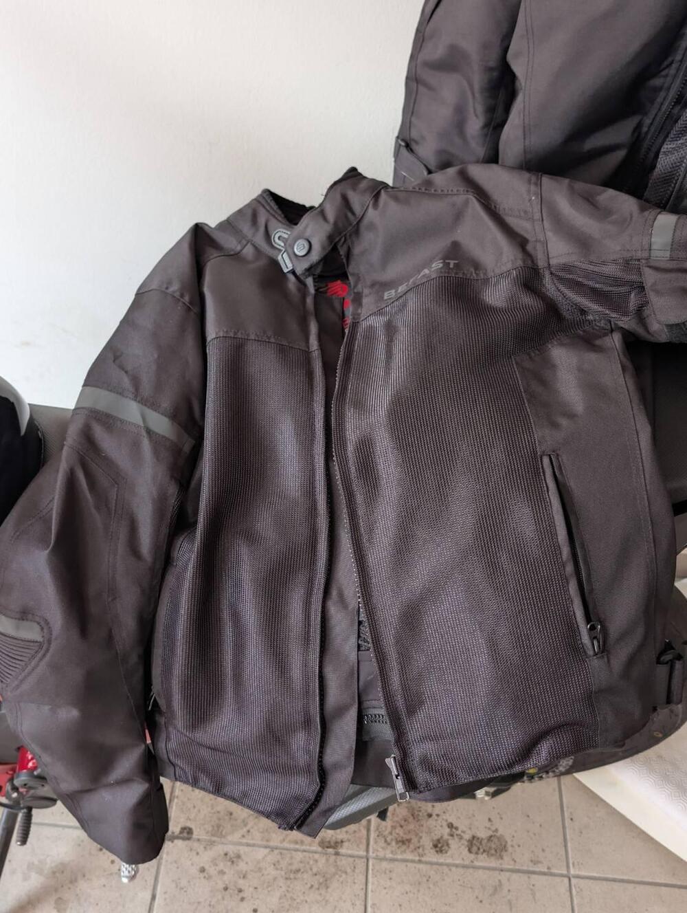 Honda CB 750 Hornet (2023 - 24) (14)