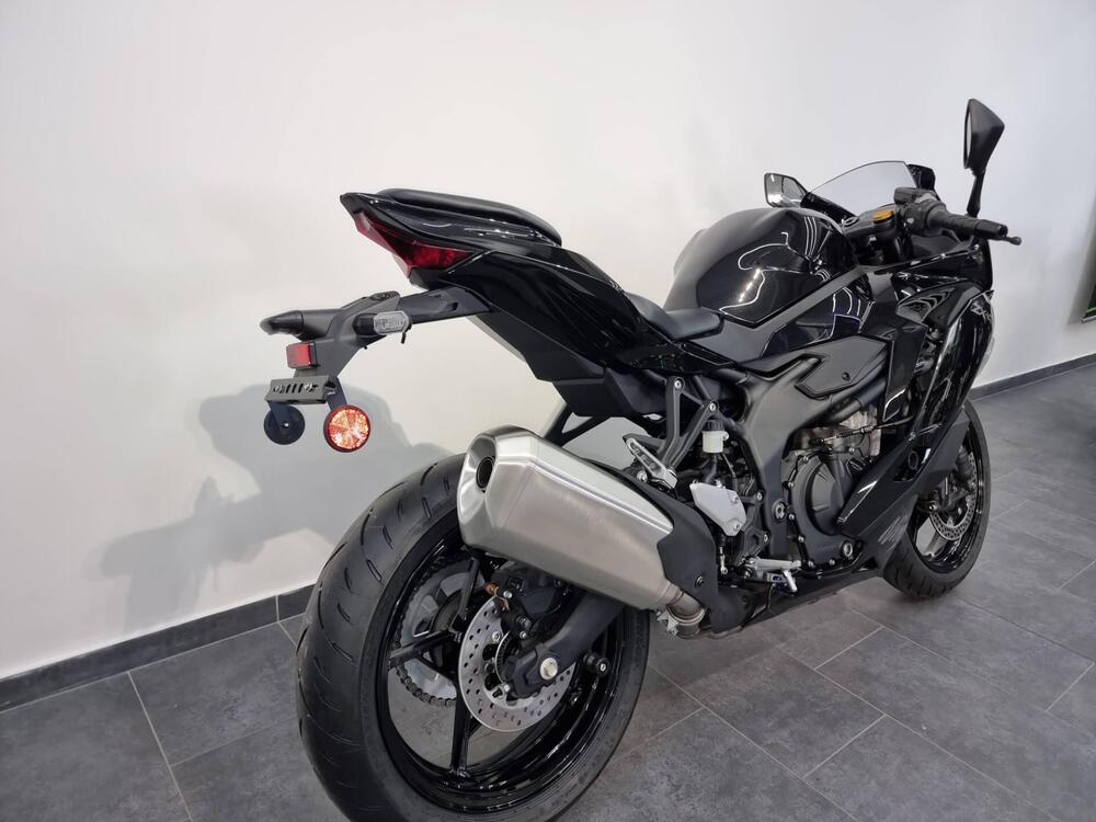 Kawasaki Ninja ZX-4R (2024 - 26) (4)