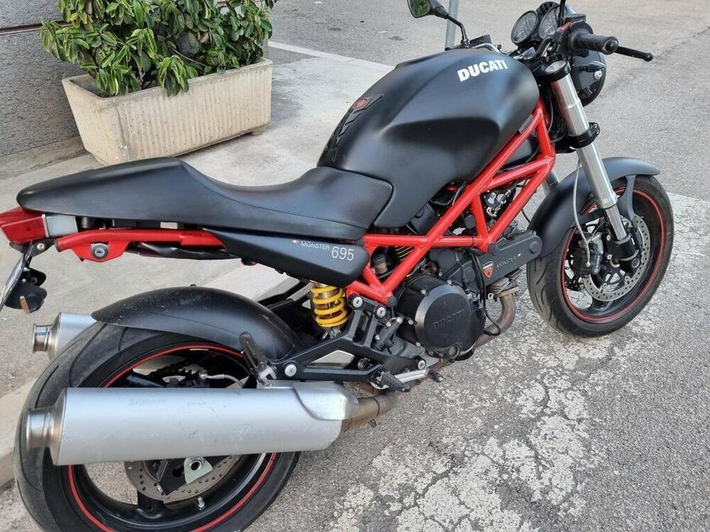 Ducati Monster 695 (2006 - 08) (4)