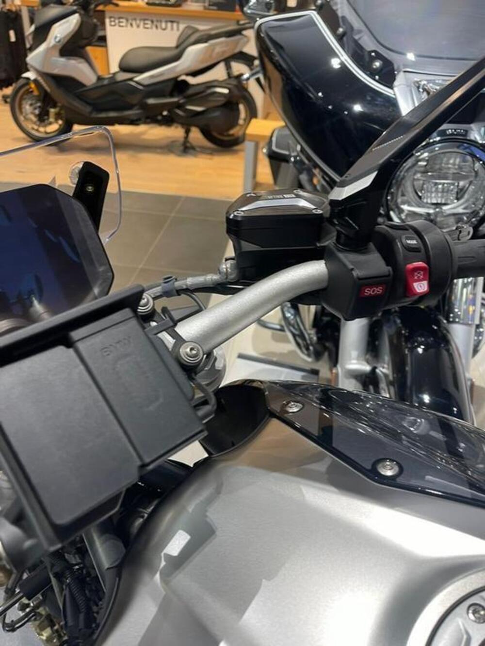 Bmw R 1250 R (2021 - 25) (5)