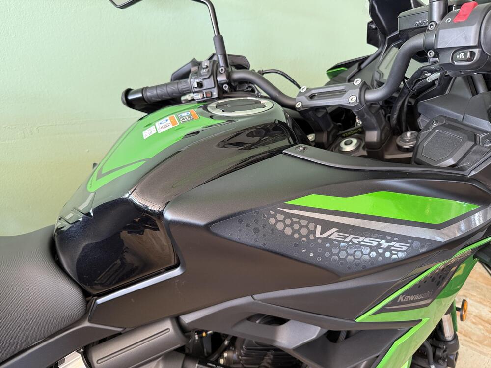 Kawasaki Versys 650 Tourer (2022 - 24) (17)