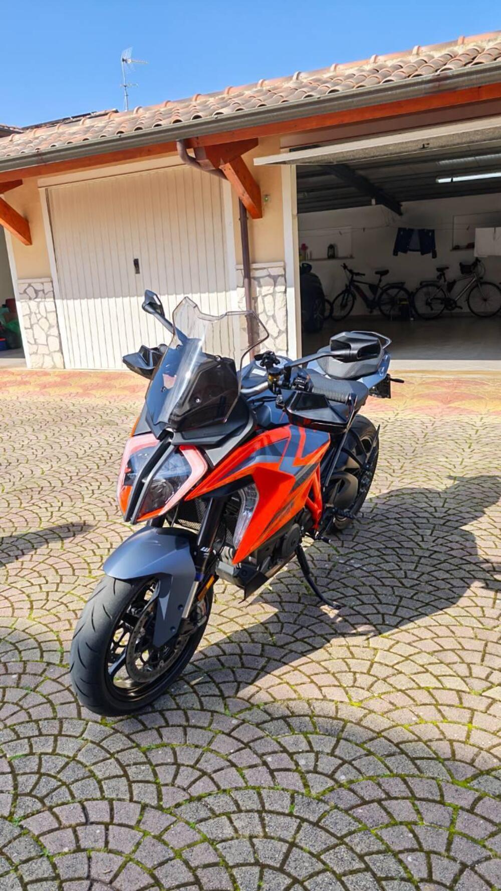 KTM 1290 Super Duke GT (2022 - 25) (2)