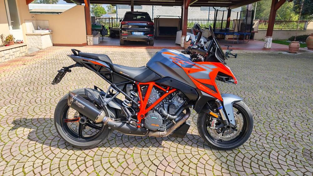 KTM 1290 Super Duke GT (2022 - 25) (3)