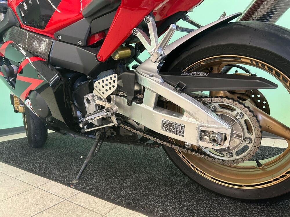 Honda CBR 900 RR Fireblade (2002 - 04) (9)