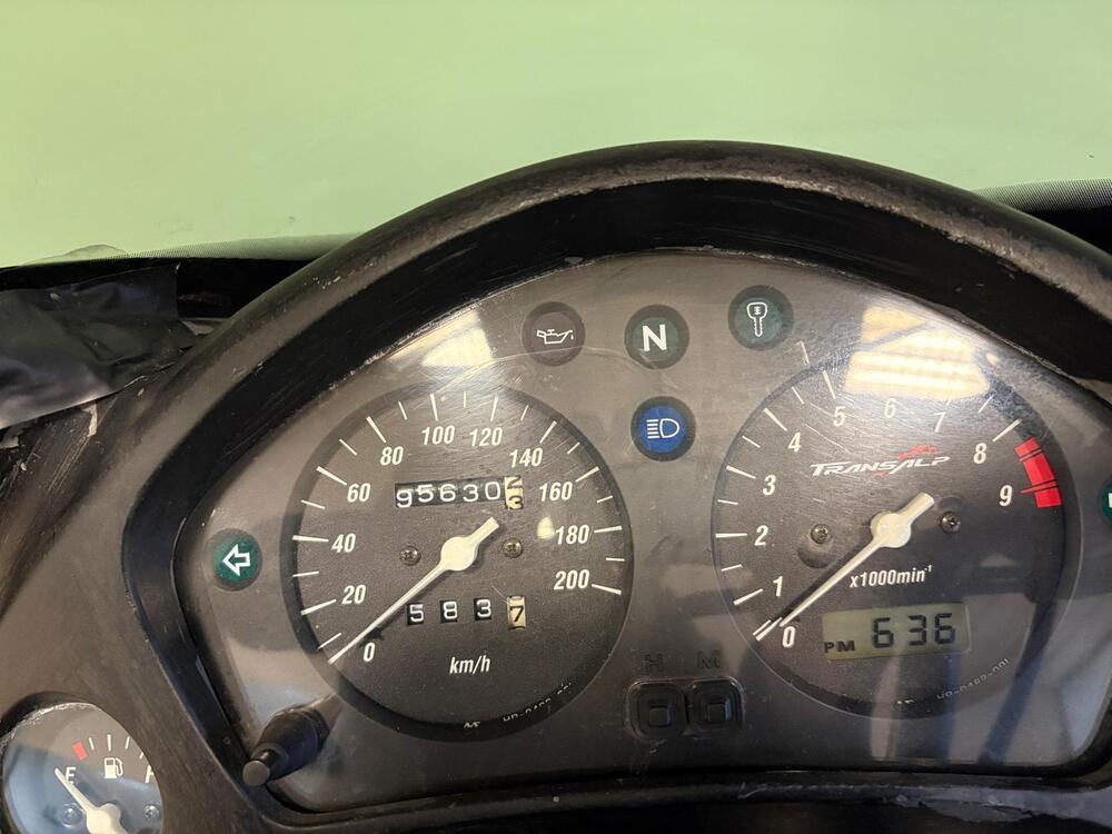 Honda Transalp XL 650V (2000 - 04) (5)