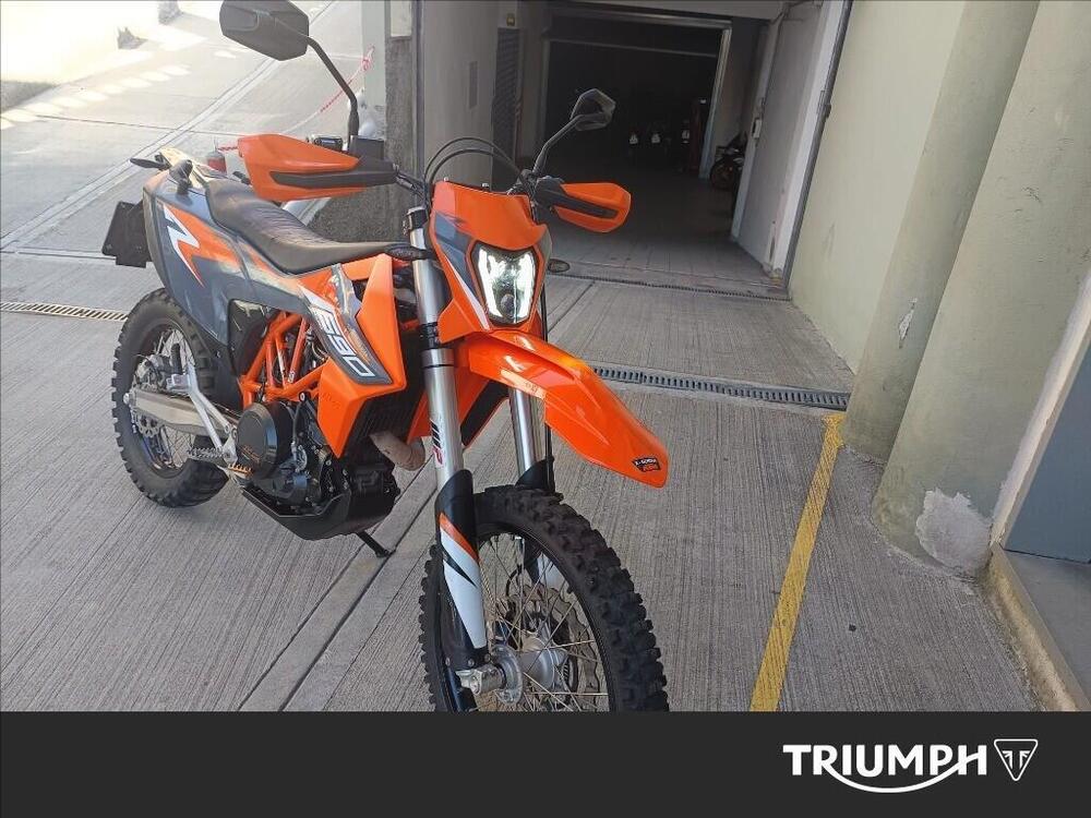 KTM 690 Enduro R (2022 - 25) (4)