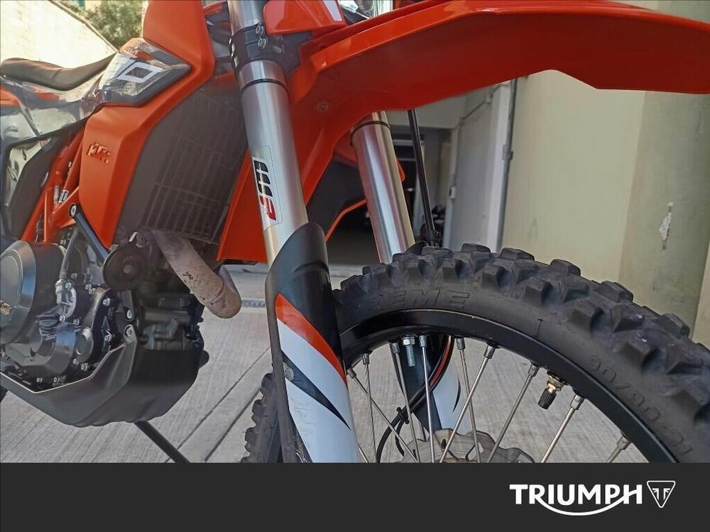 KTM 690 Enduro R (2022 - 25) (9)