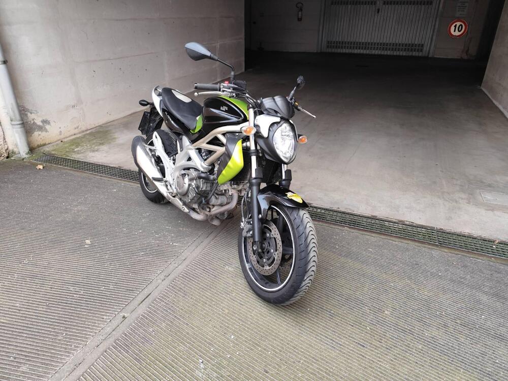 Suzuki Gladius 650 SFV (2009 - 15)