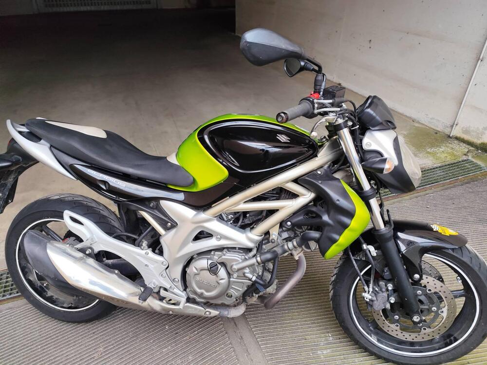 Suzuki Gladius 650 SFV (2009 - 15) (3)