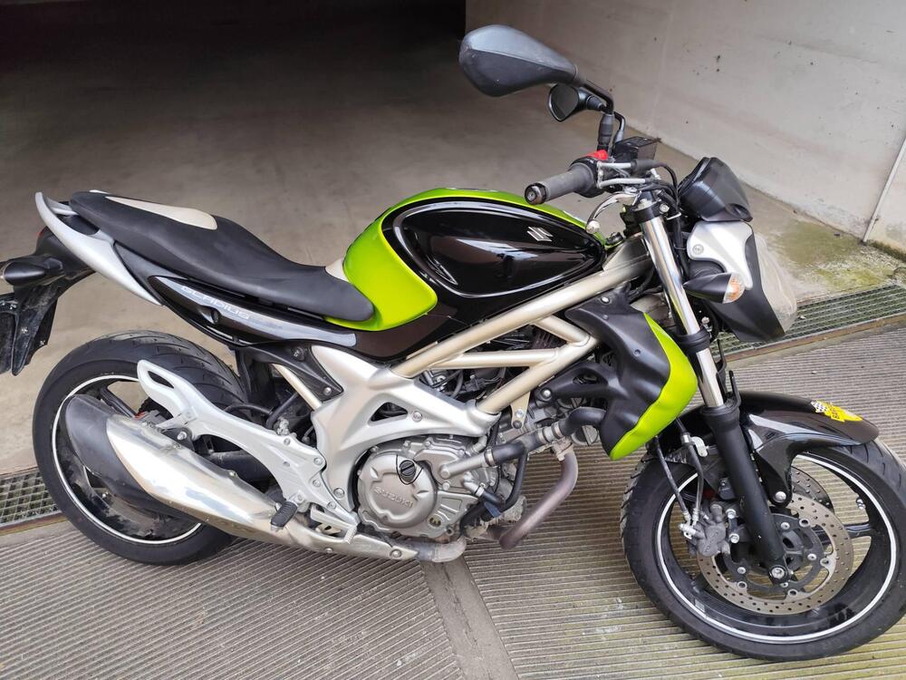 Suzuki Gladius 650 SFV (2009 - 15) (4)