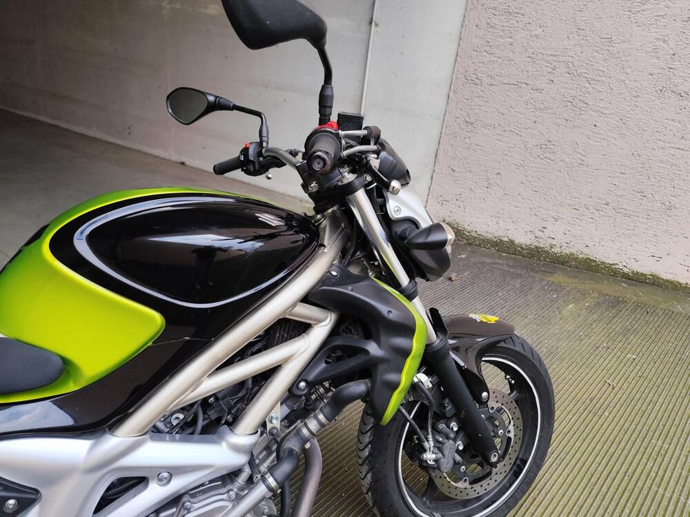 Suzuki Gladius 650 SFV (2009 - 15) (11)