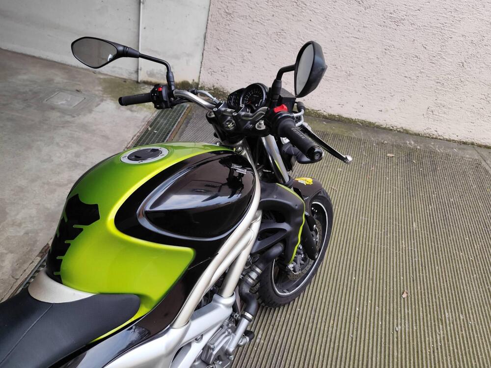 Suzuki Gladius 650 SFV (2009 - 15) (13)