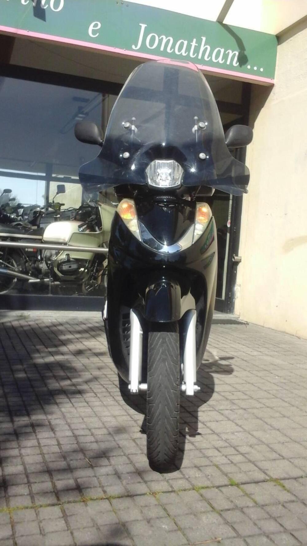 Honda SH 300 i (2006 - 10) (2)