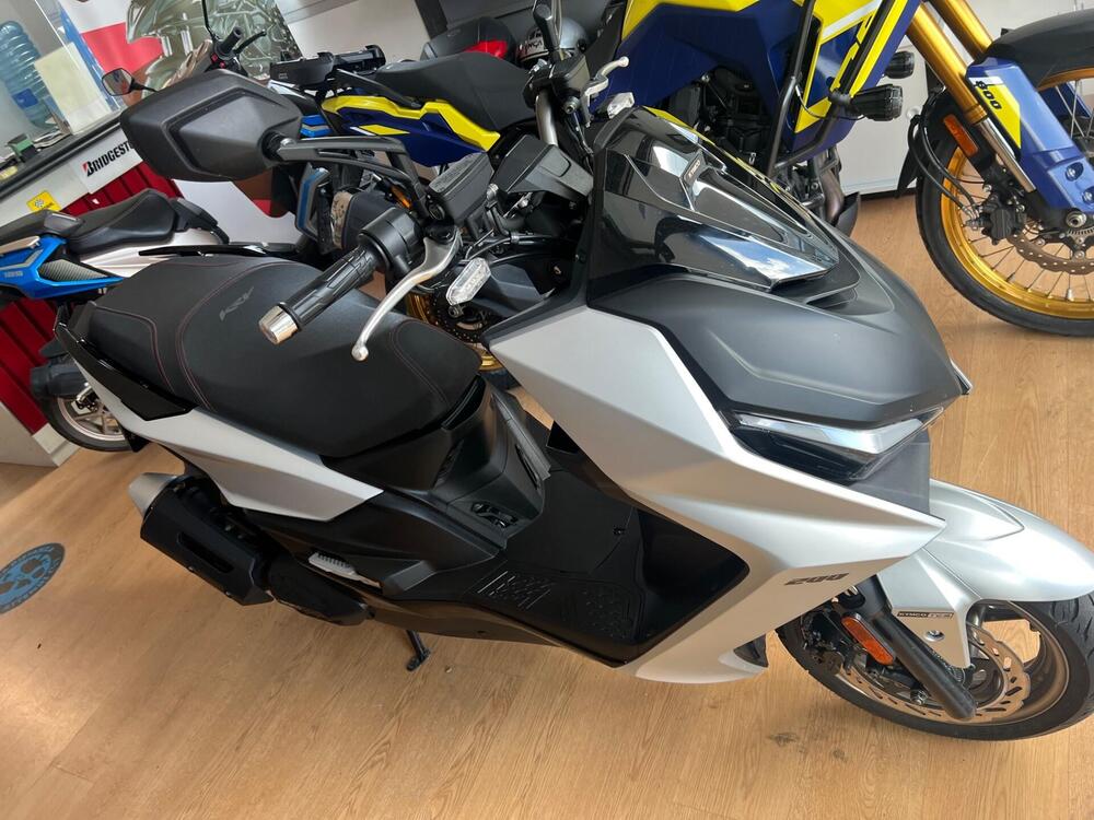 Kymco KRV 200 (2023 - 26) (7)