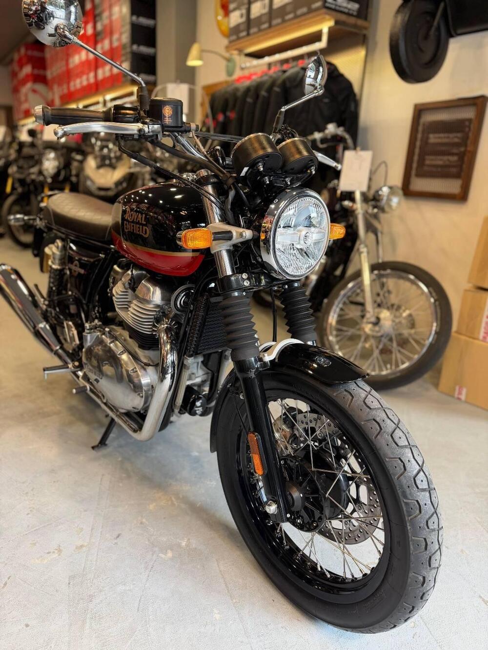 Royal Enfield Interceptor 650 (2021 - 26) (4)