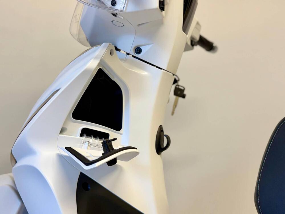 Kymco People 125i S ABS (2024 - 26) (15)