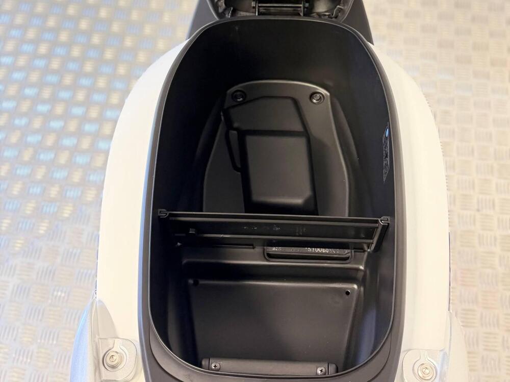 Kymco People 125i S ABS (2024 - 26) (16)