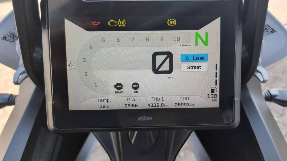 KTM 1290 Super Adventure R (2021) (8)