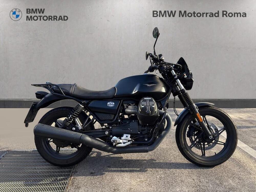 Moto Guzzi V7 Stone (2021 - 24) (2)