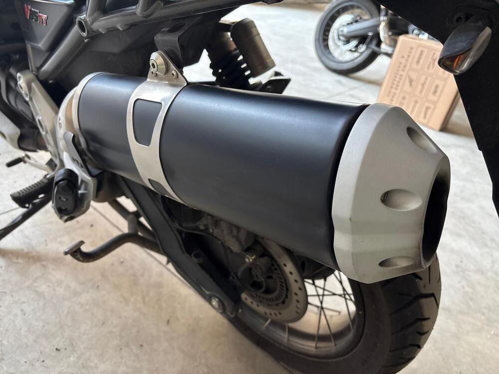 Moto Guzzi V85 TT (2021 - 23) (10)