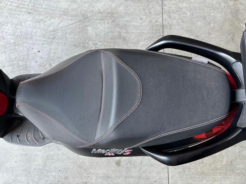 Piaggio Medley 150 ABS (2021 - 25) (9)