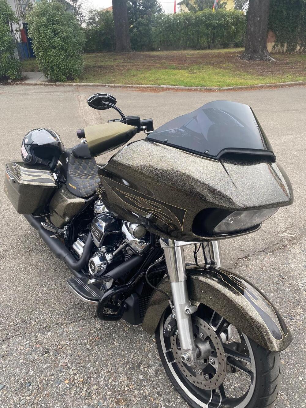 Harley-Davidson 107 Road Glide (2017) - FLTRX (2)