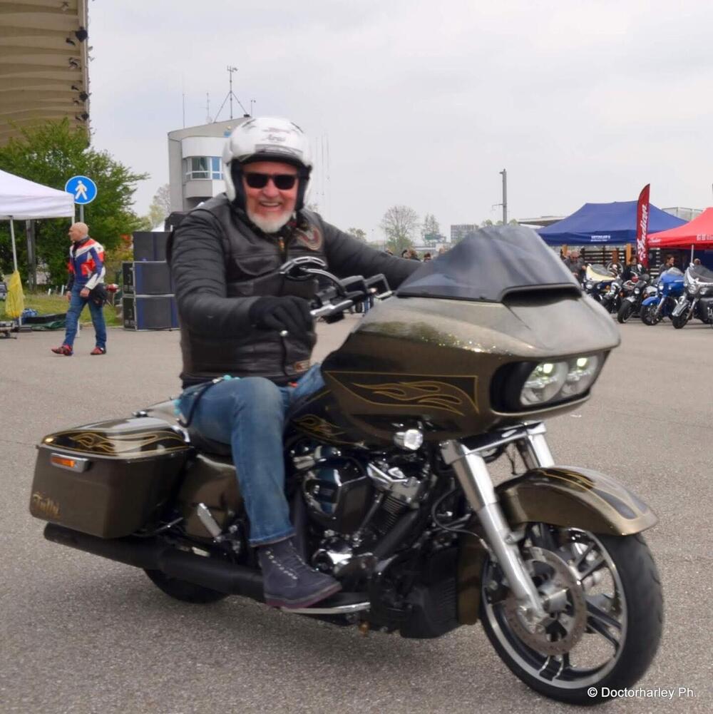 Harley-Davidson 107 Road Glide (2017) - FLTRX (6)