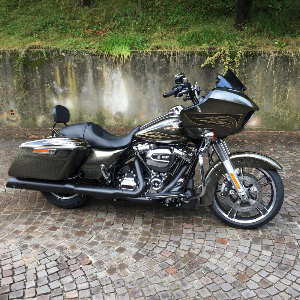 Harley-Davidson 107 Road Glide (2017) - FLTRX (7)