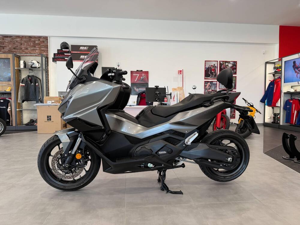 Honda Forza 750 (2025 - 26) (3)