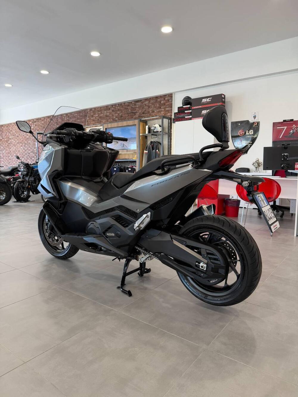 Honda Forza 750 (2025 - 26) (4)