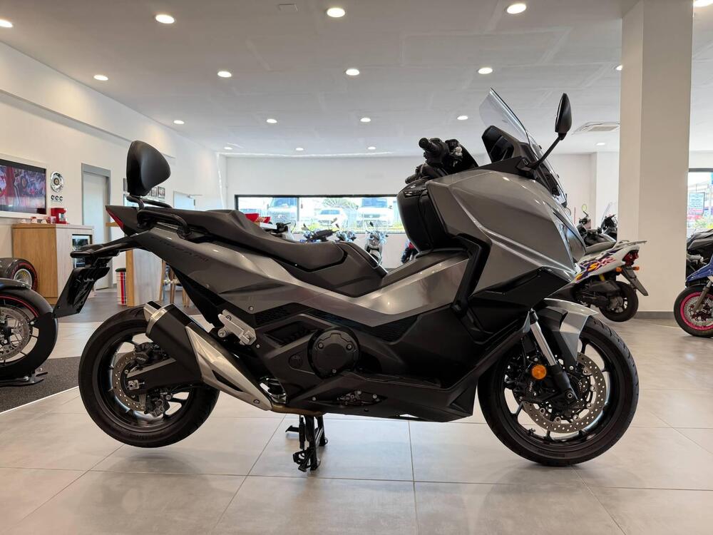 Honda Forza 750 (2025 - 26) (7)