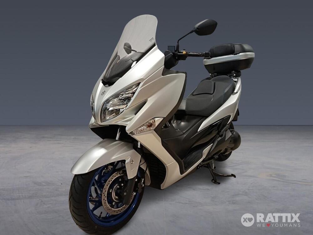 Suzuki Burgman 400 (2022 - 24) (2)