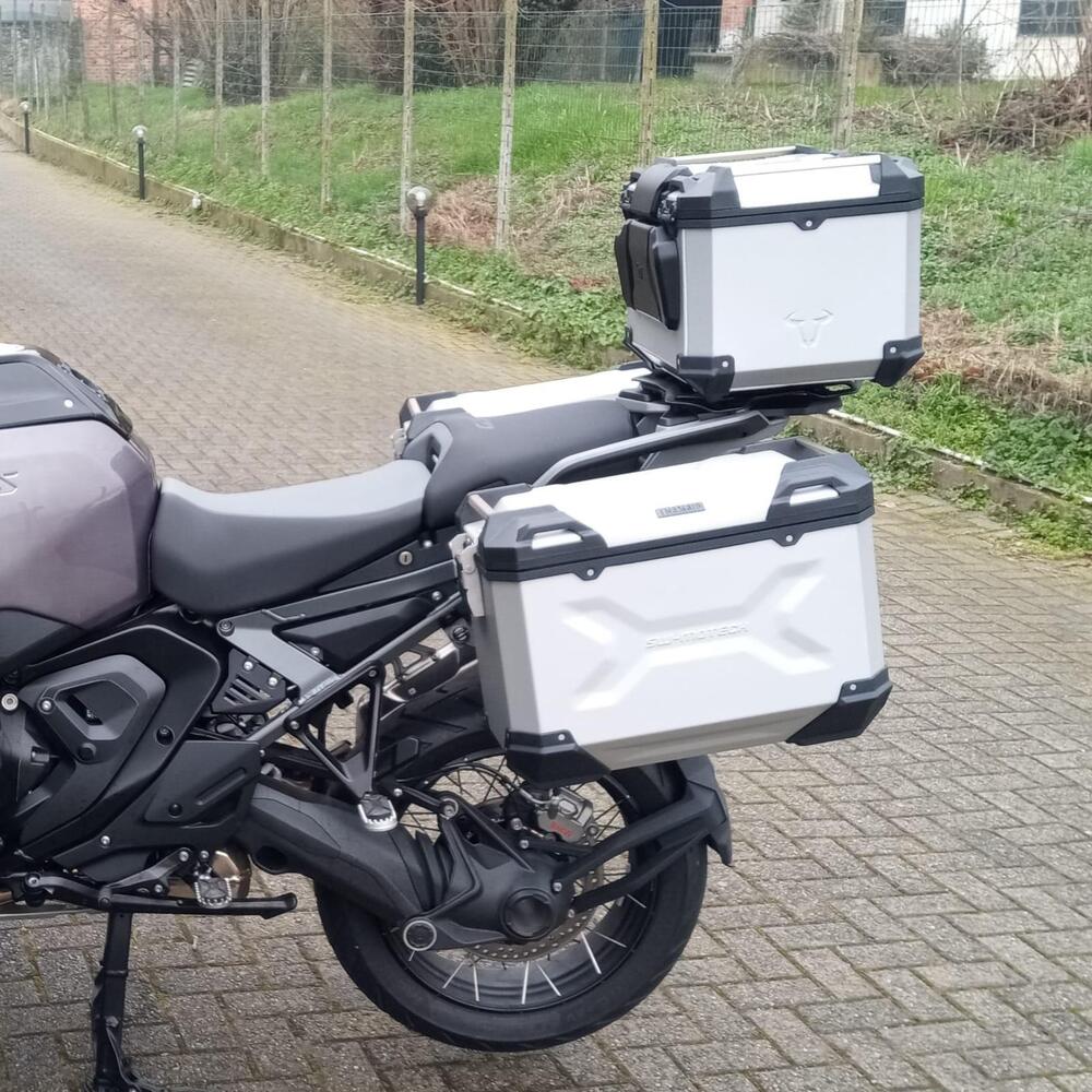 Borse laterali 45LT con telaio per R1300GS Adventu Sw-Motech (2)